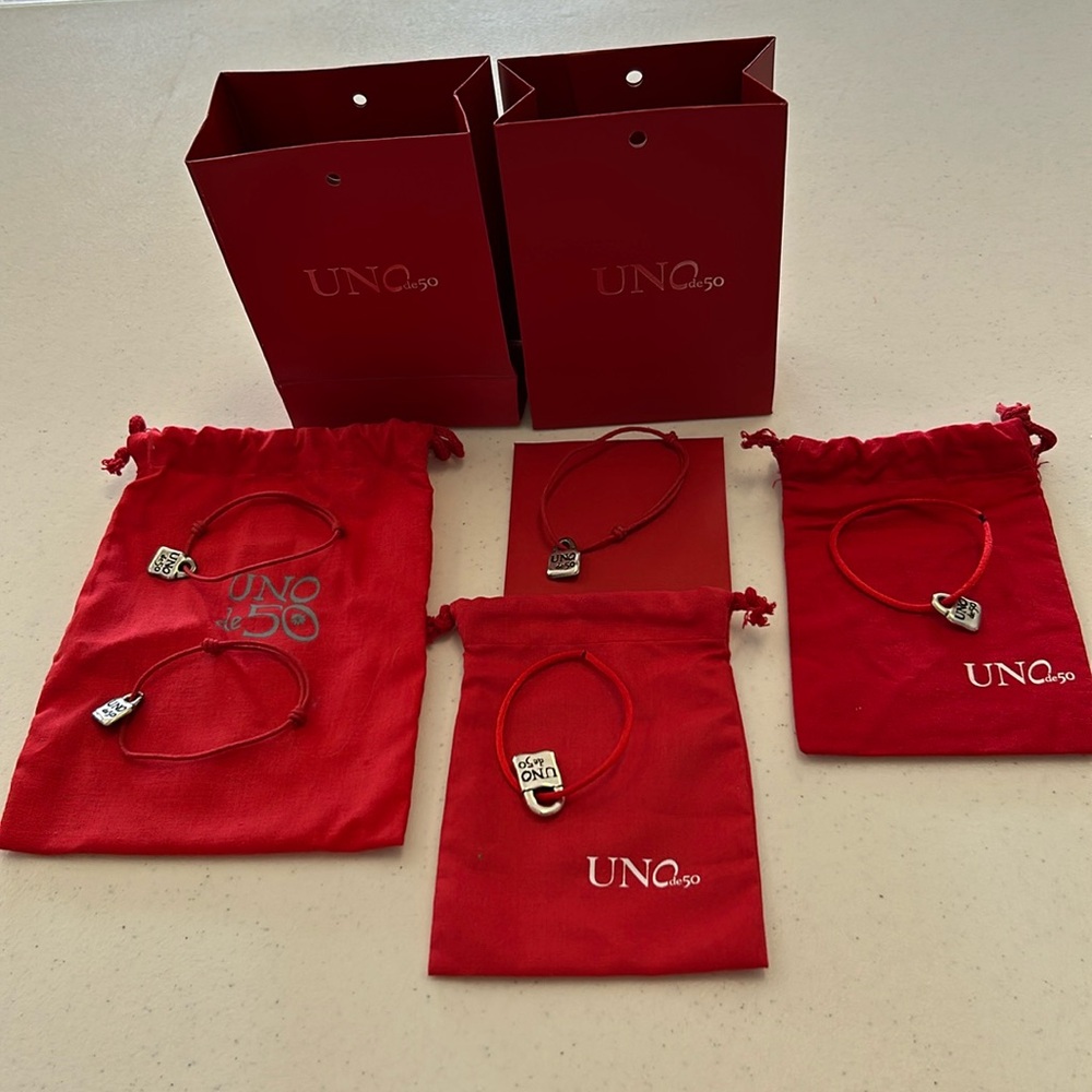 UNO de 50 bracelets